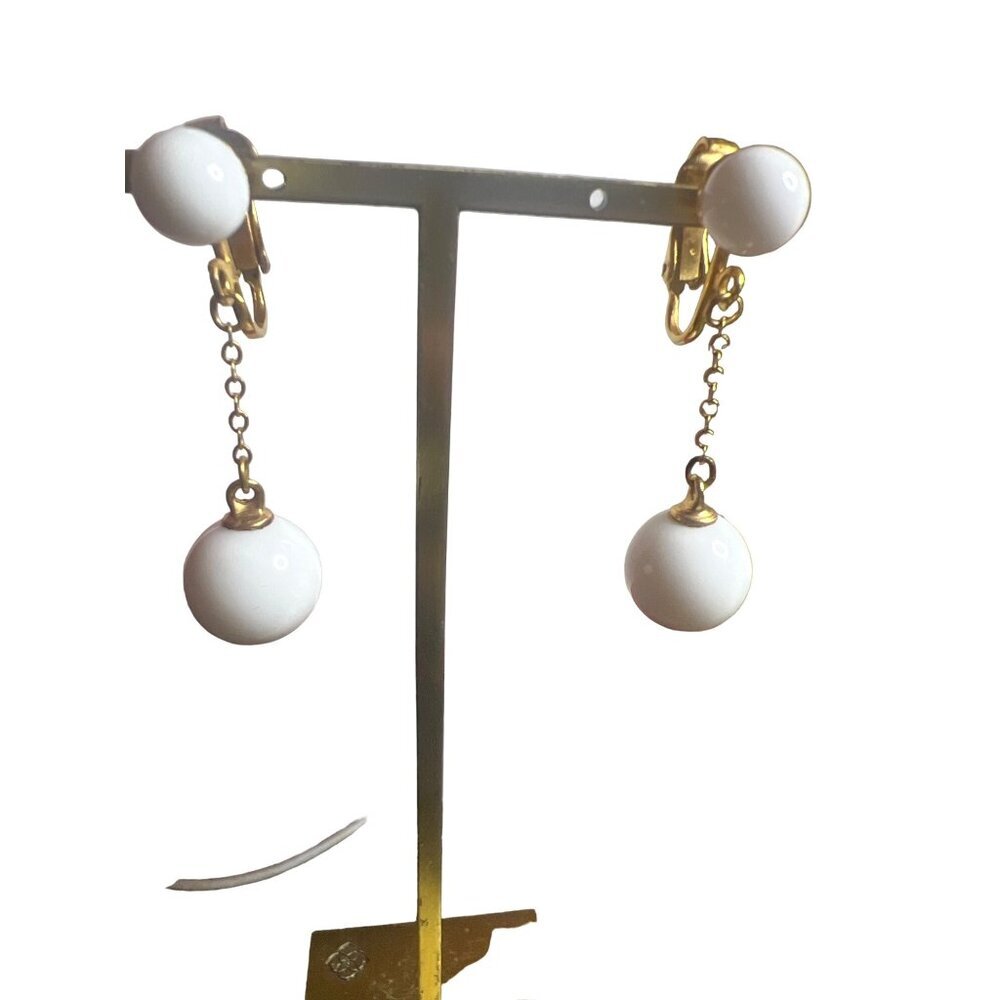 Vintage White Glass Bead Dangle Clip-on Earrings Gold Tone 1.5” Elegant Bridal